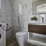 דירה Modern With Terrace In *